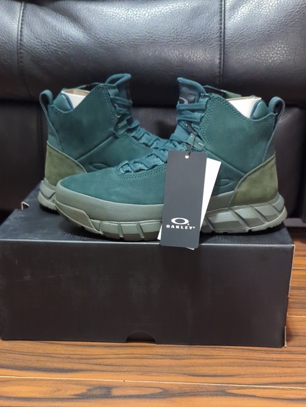Oakley Men's Coyote Mid Zip Boots Size 8.5 Brand New